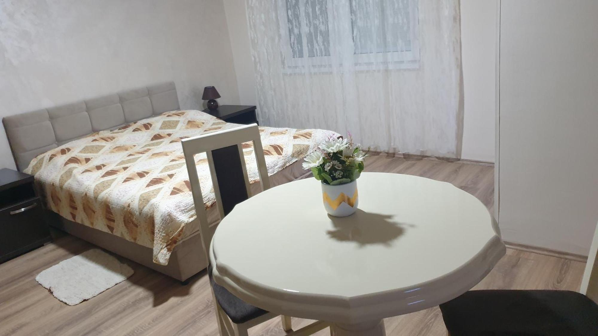 Apartments Kamenjar Novi Sad Oda fotoğraf